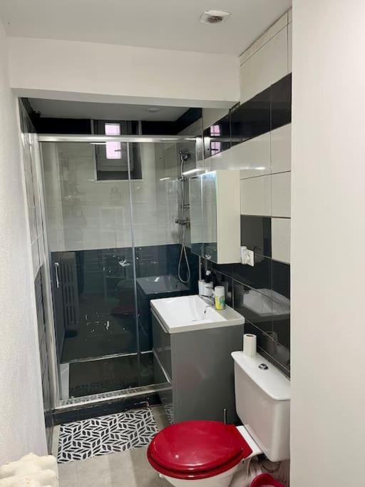 Apartment 35 M2 1 *